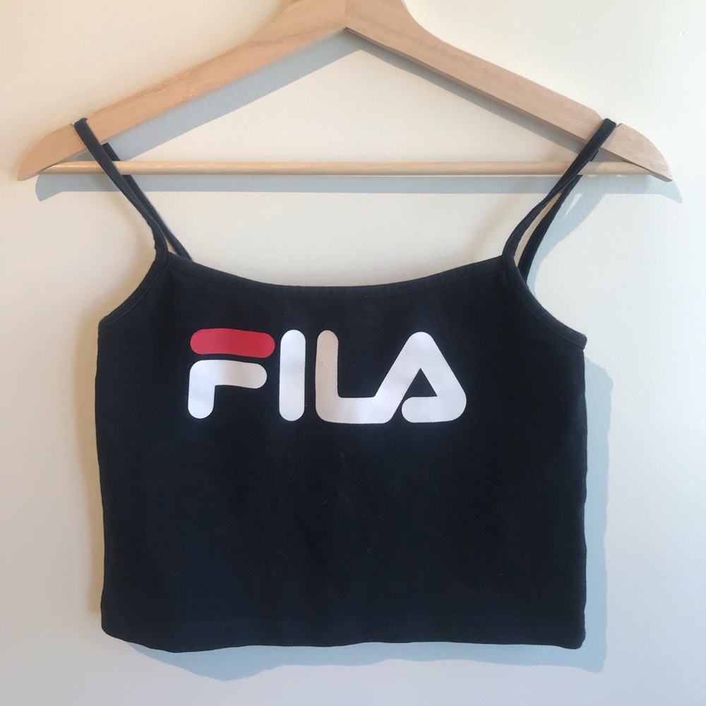 Fila s cropped top